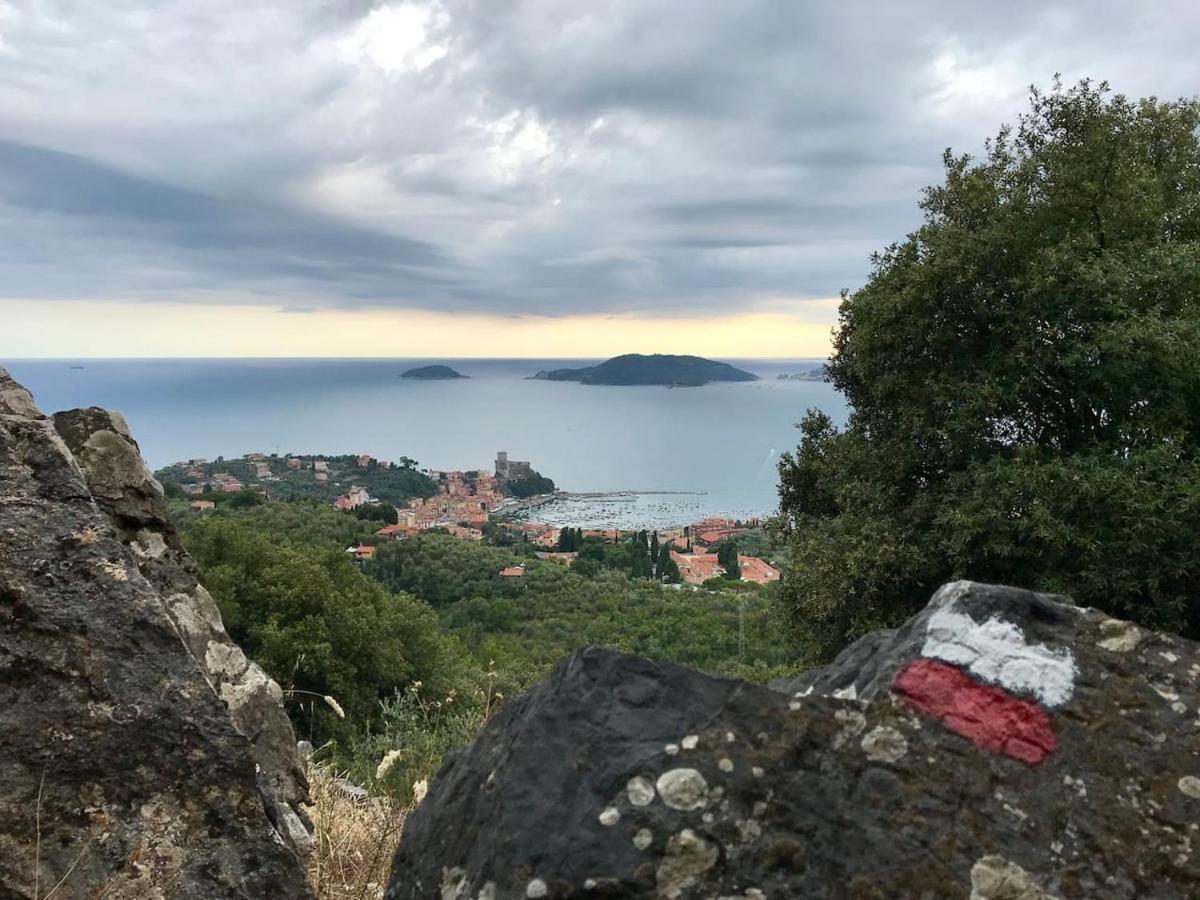 La Gora, Tra Mare E Sentieri